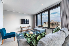 605 The Cosmopolitan- Views and Location!
